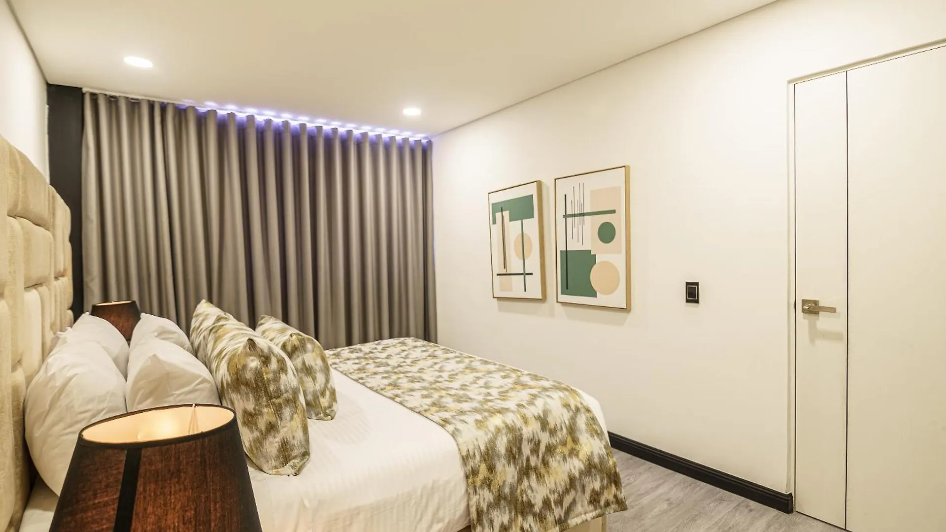 First Class Hotel Medellin 4*,