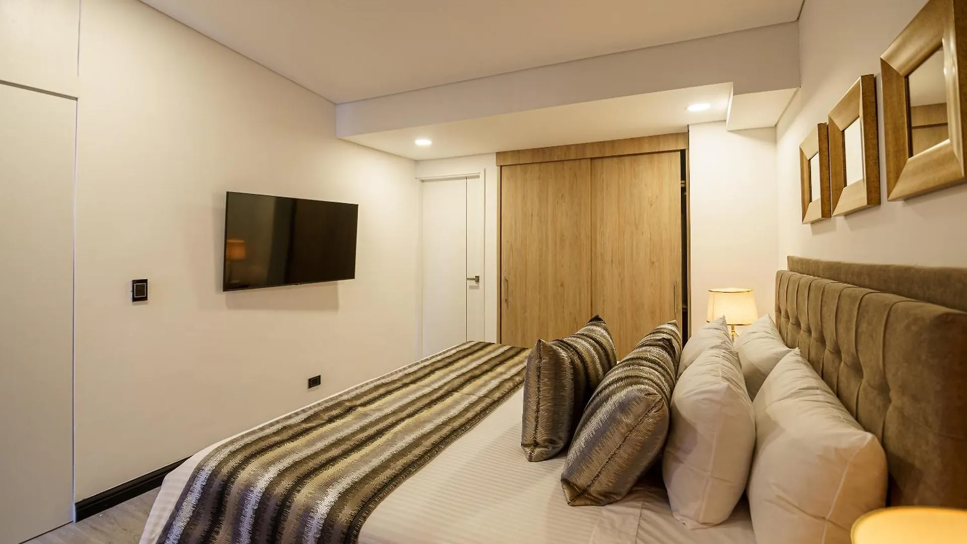First Class Hotel Medellin