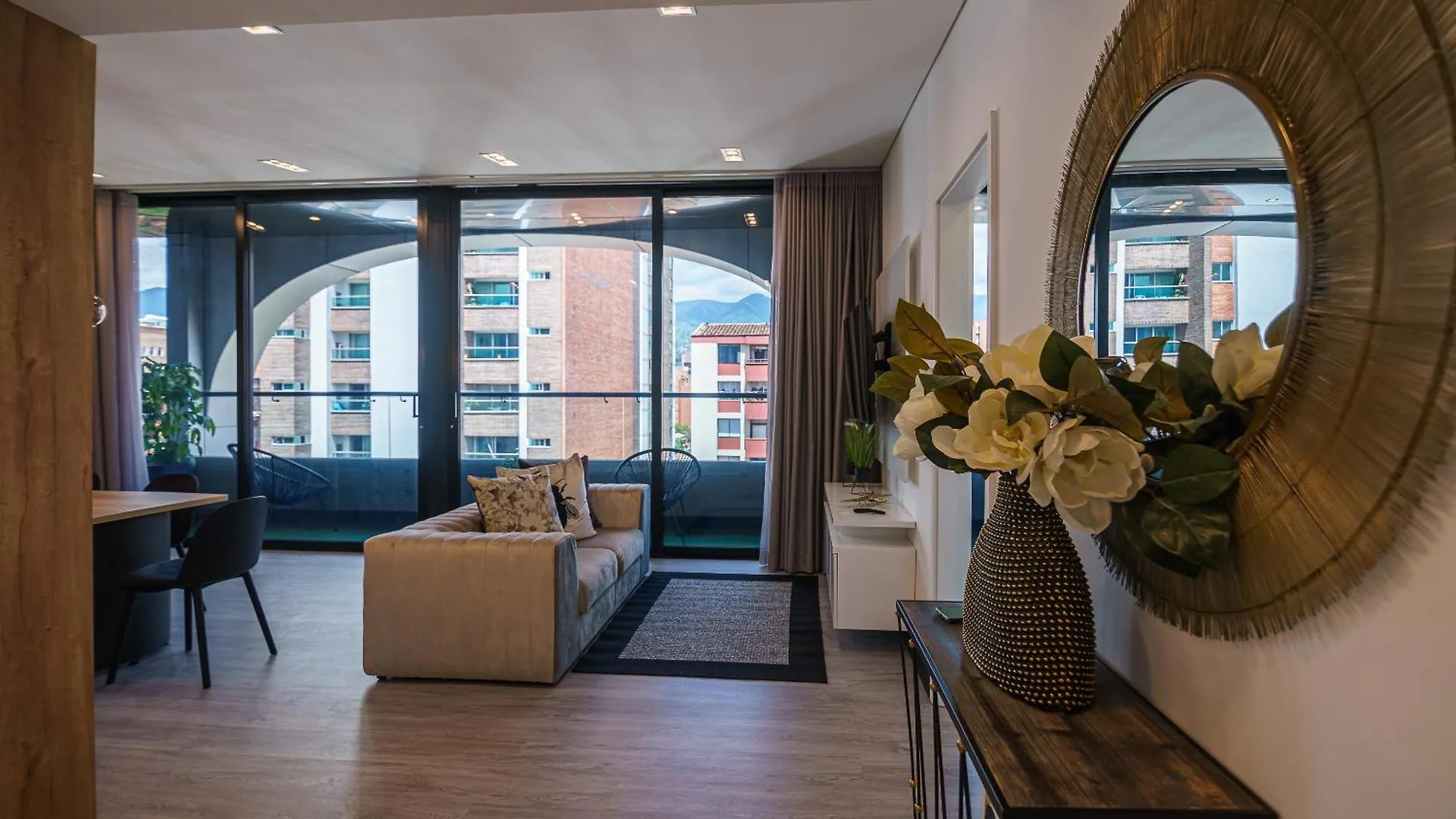 First Class Hotel Medellin