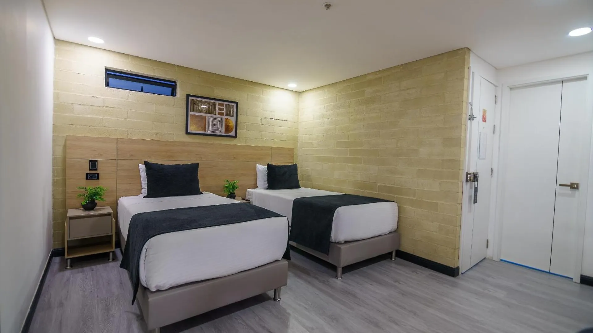 First Class Hotel Medellin