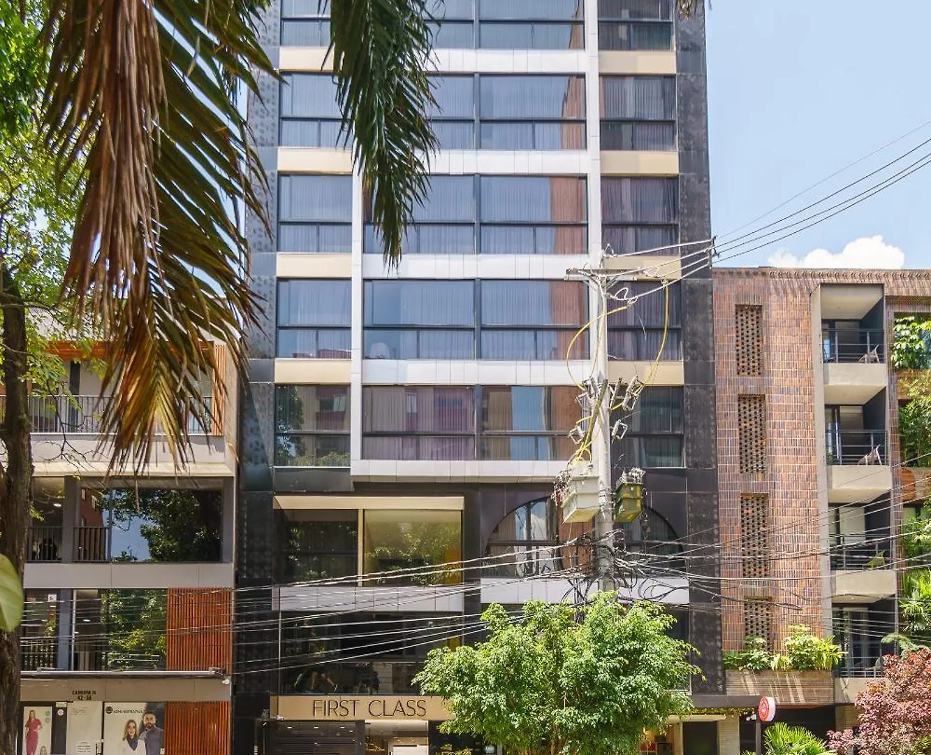 First Class Hotel Medellin