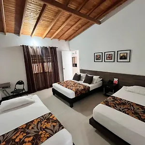 Quinta Avenida Medellin